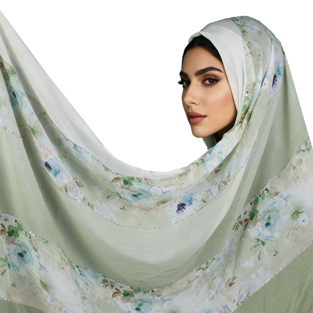 

Роскошный хиджаб со стразами и градиентом - шифон с сине-зелеными цветами, легкий и удобный2600