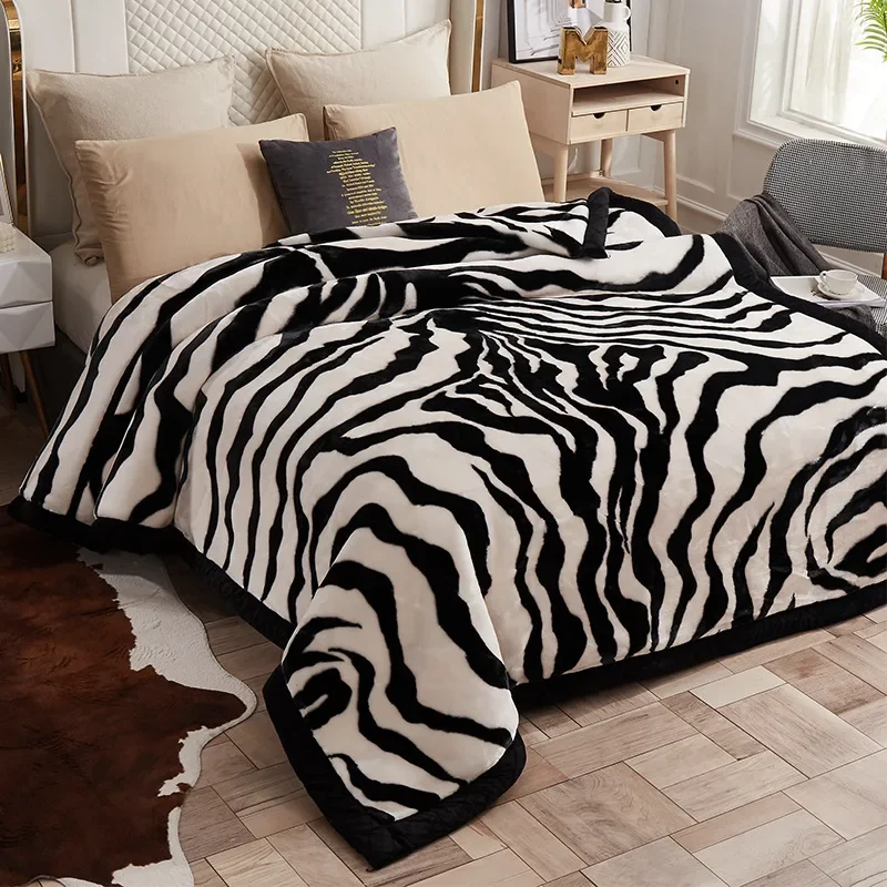 

2025 Winter New Blanket Raschel Blanket Milk Coral Fleece Double-layer Thickened Warm Machine Washable Blanket