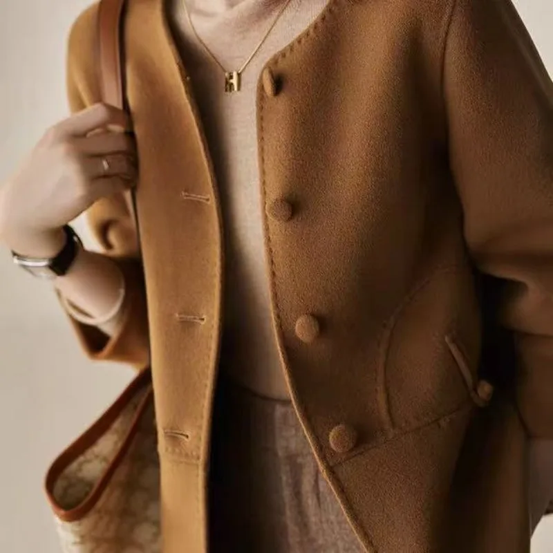 

New Chinese Style Retro Woolen Coat for Women in Autumn and Winter Round Neck Loose Slim Fashionable Buttoned Long-sleeved Top