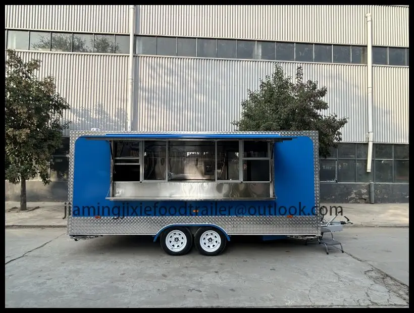

Pizza trailer, equipped with oven and refrigerator, suitable for selling various pizzas and snacks.