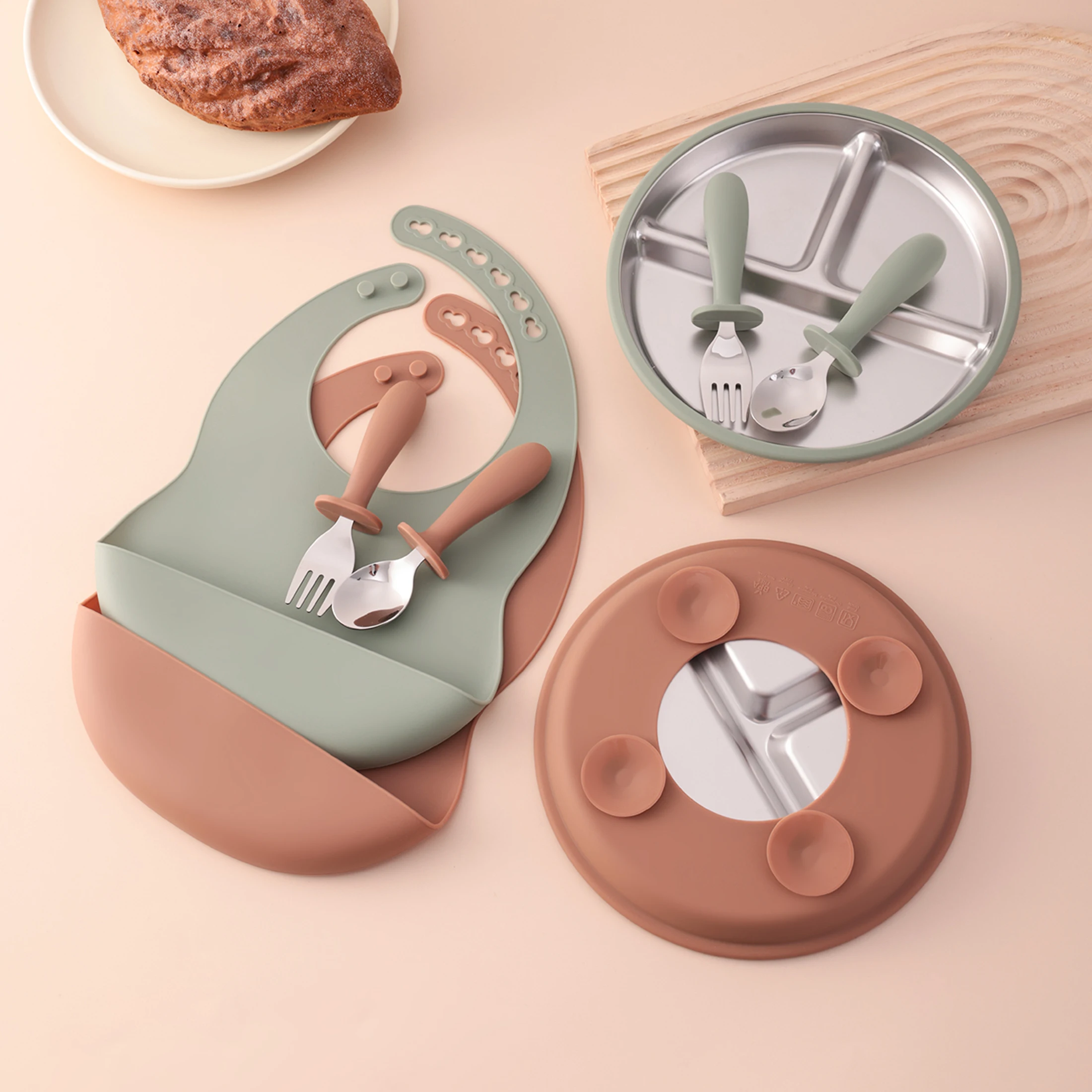 

4PCS Stainless Steel Silicone Baby Feeding Set With Detachable Bowl Plate BPA Free Fork Spoon Bib Weaning Tableware Training