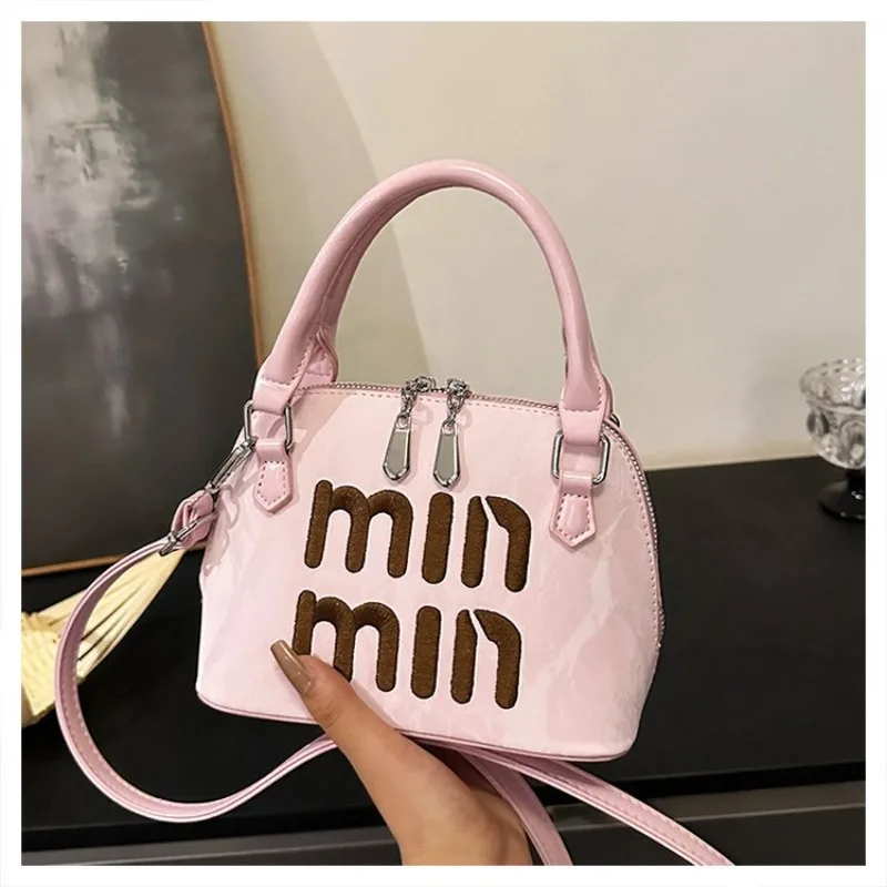 

‌2025 New Stylish Tote Bag - Crossbody/Shoulder Purse, Large Capacity Handbag for Women, Unique & Versatile Daily Accessory