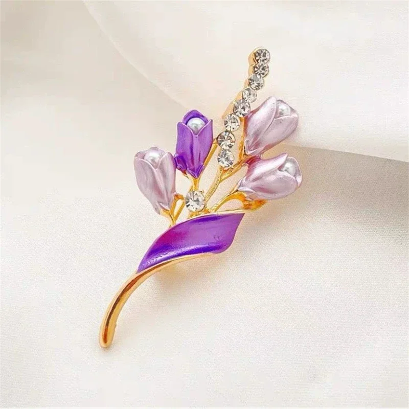 1Pc Fashion Flower Brooch for Men Women Eye-Catching Accessory for Stage&Special Occasions Memorable Gift Item 2025 Trend