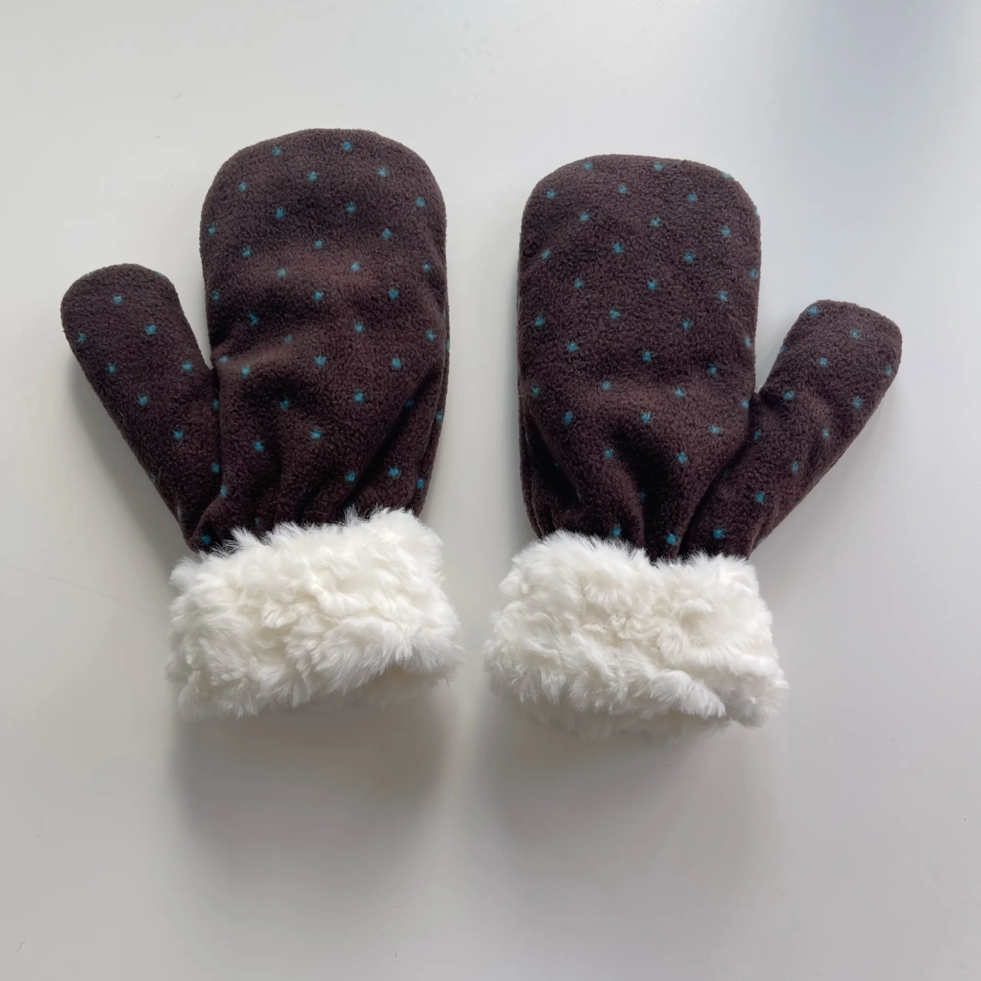 Winter Women Plush Polka Dot Mittens Cute Japanese Simple Warm Gloves Daily Student Skiing Cold Proof Mittens