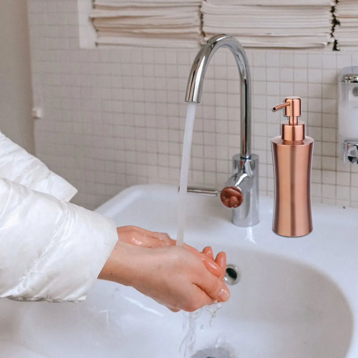 

250 Ml Stainless Soap Dispenser Reusable Easy Clean Bathroom Kitchen Utility Room Outdoor Portable Sprayers