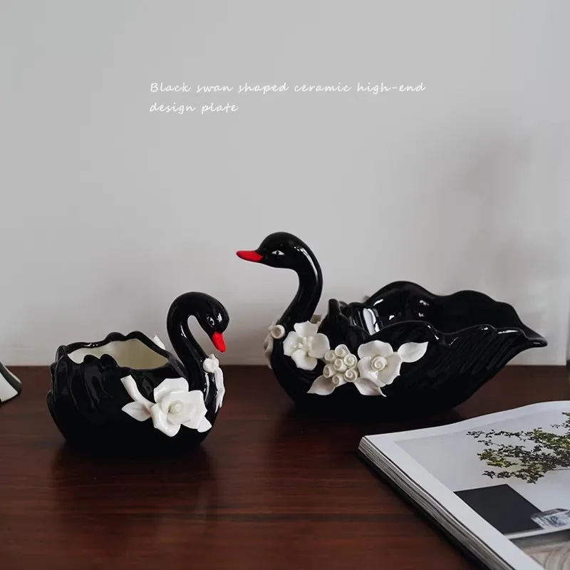 

Elegant and Exquisite Art Design Ceramic Black Swan Hand-pinched Flower Decorative Ornament Jar Red Wine Holder