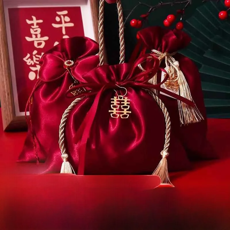 bolsa-de-mao-de-cetim-de-luxo-para-casamento-caixa-de-presente-estilo-chines-em-acrilico-capacidade-para-16-doces-artigos