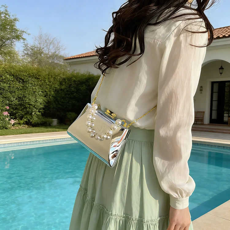 

Trendy Elegant Designer Diaper Bag For Women Luxury Leather Tote Large Capacity Stylish Crossbody Handbag Unique Letter Logog