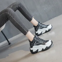 Scarpe da ginnastica con plateau da donna in vera pelle primavera inverno scarpe da ginnastica per ragazze giovanili con zeppa con tacco da 8CM scarpe con aumento dell'altezza traspirante