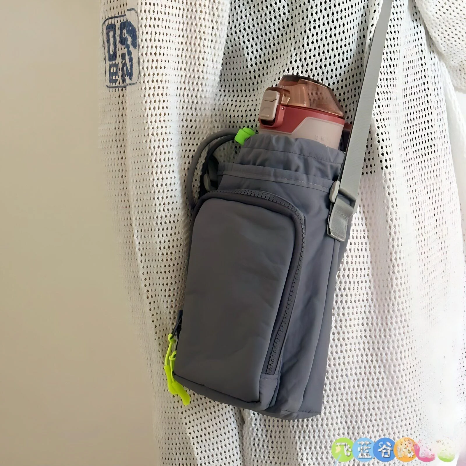 

Легкая спортивная сумка для телефона, наплечная сумка-кроссбоди для активного отдыха, сумка-кроссбоди для пожилых людей с отделением для бутылки с водой