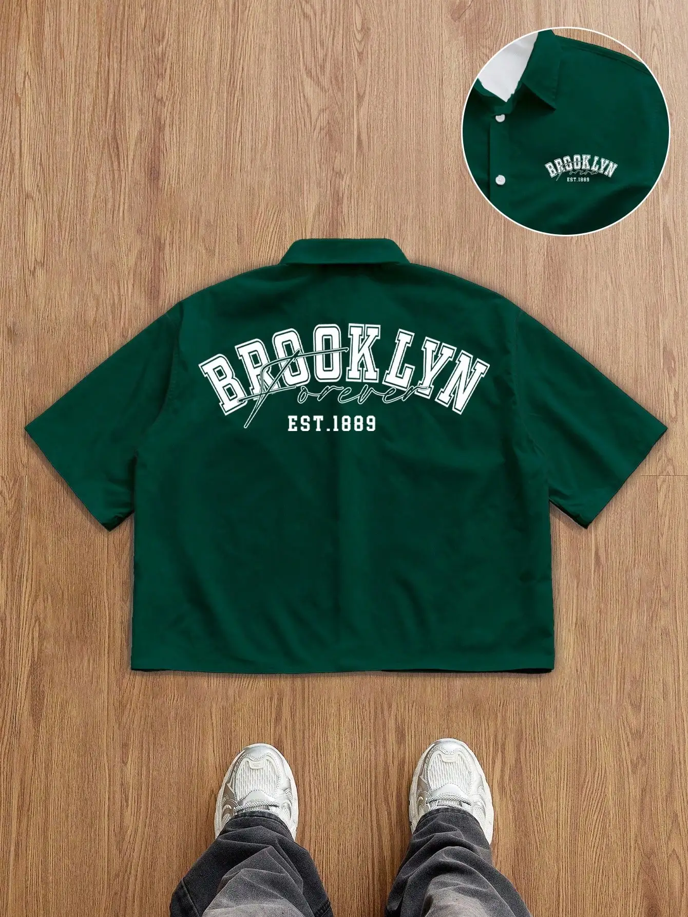 

Men's Oversized Cropped Short Sleeve Shirt with Arch Print, Dark Green Casual Graphic Top