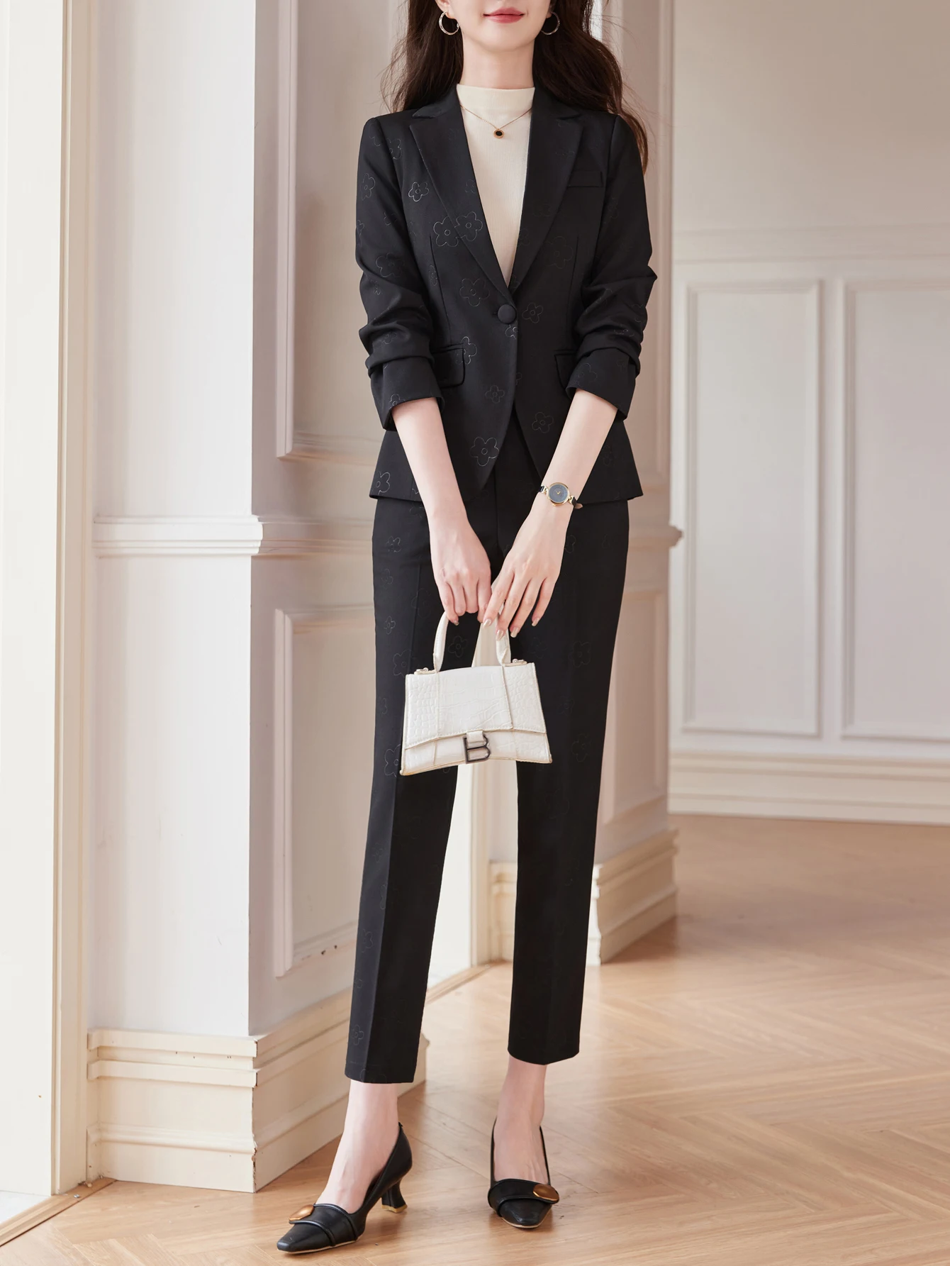 طقم بنطال بدلة منقوش بزر واحد وطية صدر السترة - ملابس أنيقة راقية وأنيقة للركاب في مكان العمل