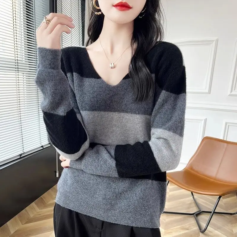 Frauen Koreanische Mode Kontrast Farbe Gestreiften Alle Spiel Gestrickte Pullover Herbst Winter Chic V-ausschnitt Langarm Lose Pullover Tops