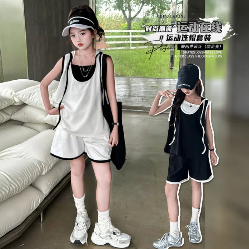 طقم سترة صيفي بغطاء للرأس للفتيات طقم سترة رياضي بدون أكمام مكون من قطعتين