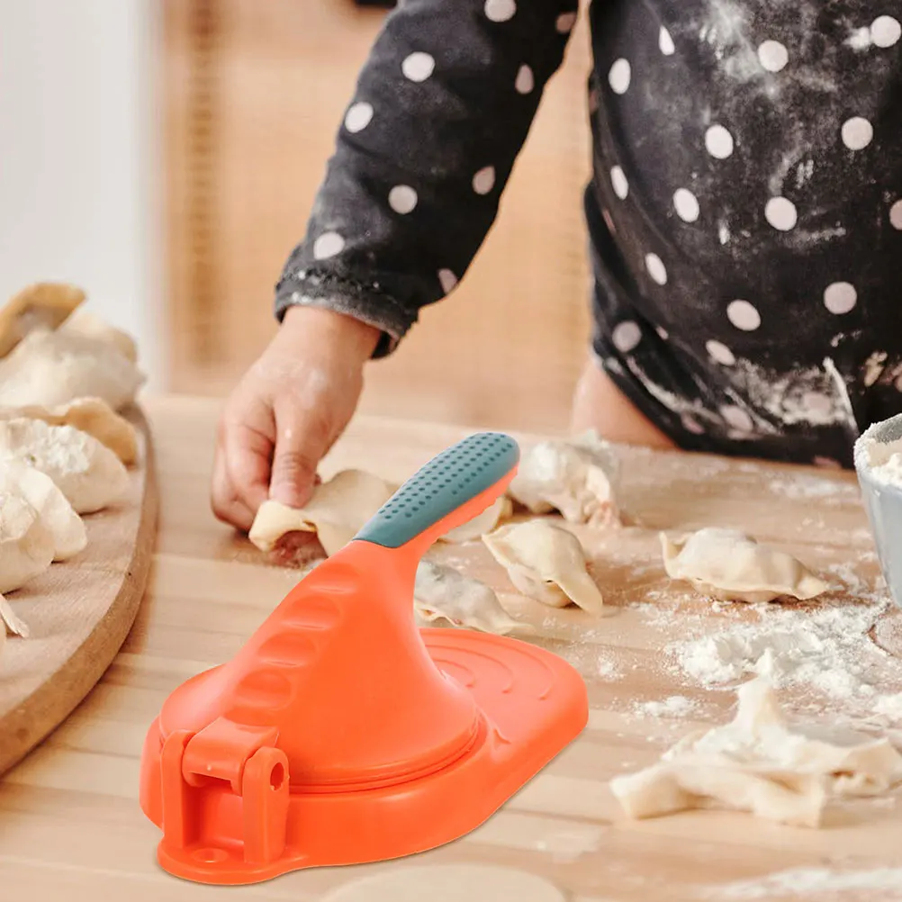 

2 Pcs Skin Press Mold Kitchen Tool for Making Ravioli Reusable Dumpling Skin Press Fried Dumpling Reusable PP Plastic Practical