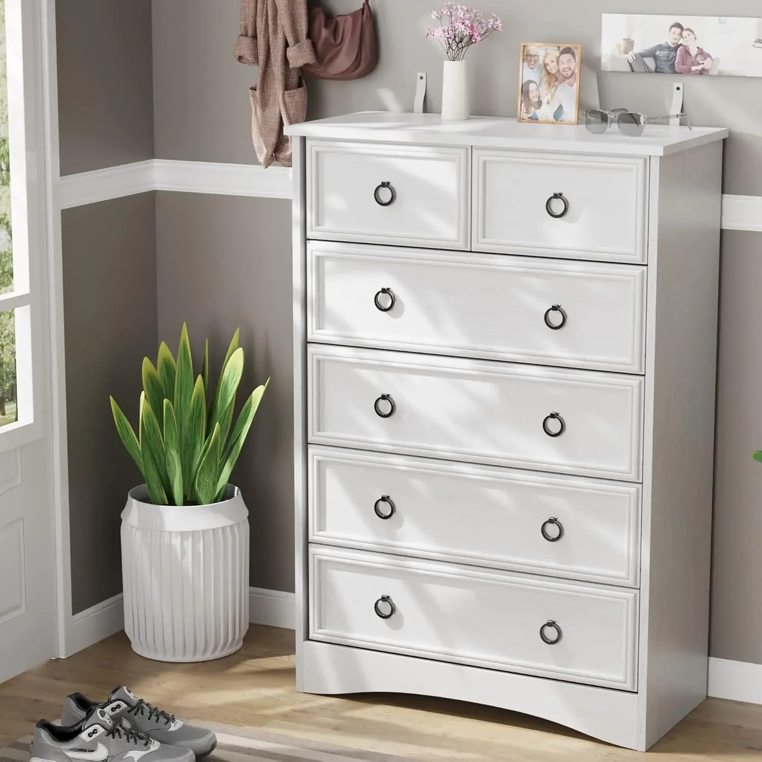 6 Drawer Dresser, Dressers for Bedroom, Tall Chest of Drawers Closet Organizers and Storage Clothes - Easy Pull Hand