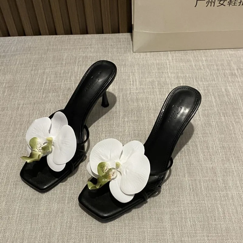 Flower Decoration Women Slippers Hawaiian Bohemian Vacation Style Women High Heel Slippers Square Head Open-toed Slippers Slides view 5