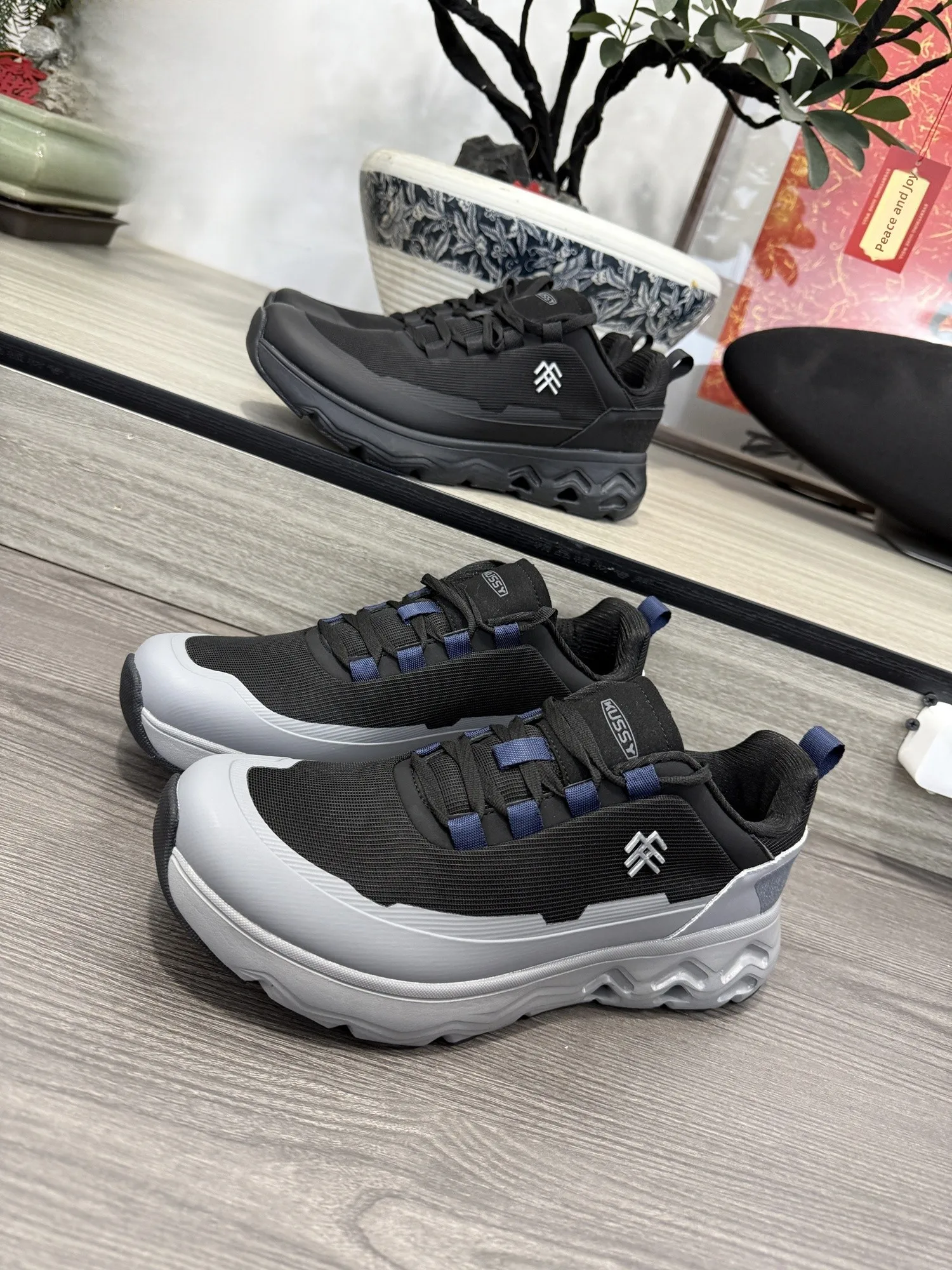 

Men's Lightweight Outdoor Casual Shoes Anti-slip Shock-absorption Spring Hiking Sports Fashion Cross Buckle Breathable Rubber...