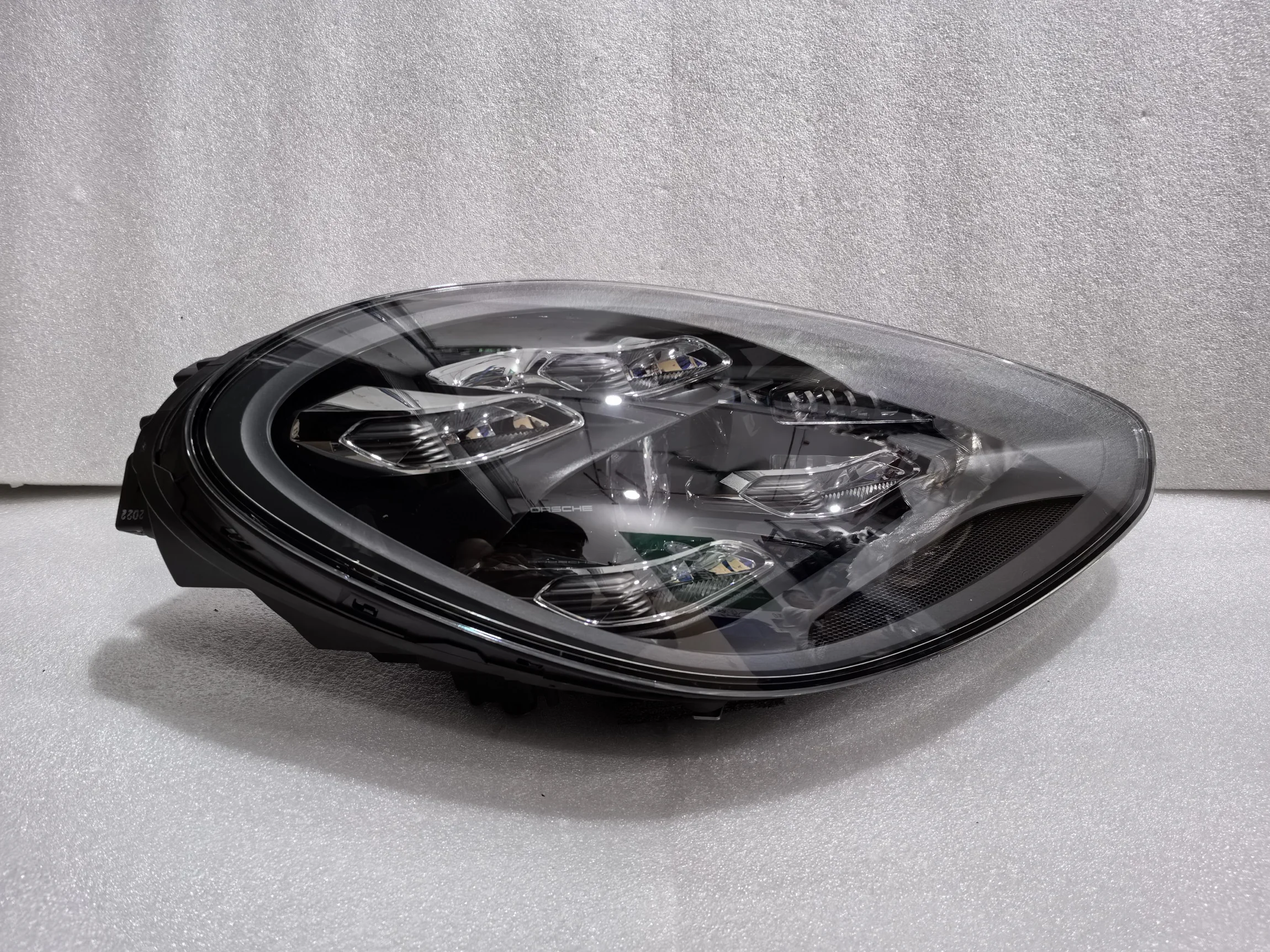 Original high-quality Paramera 971 LED headlights for Porsche Paramera LED lighting system headlights