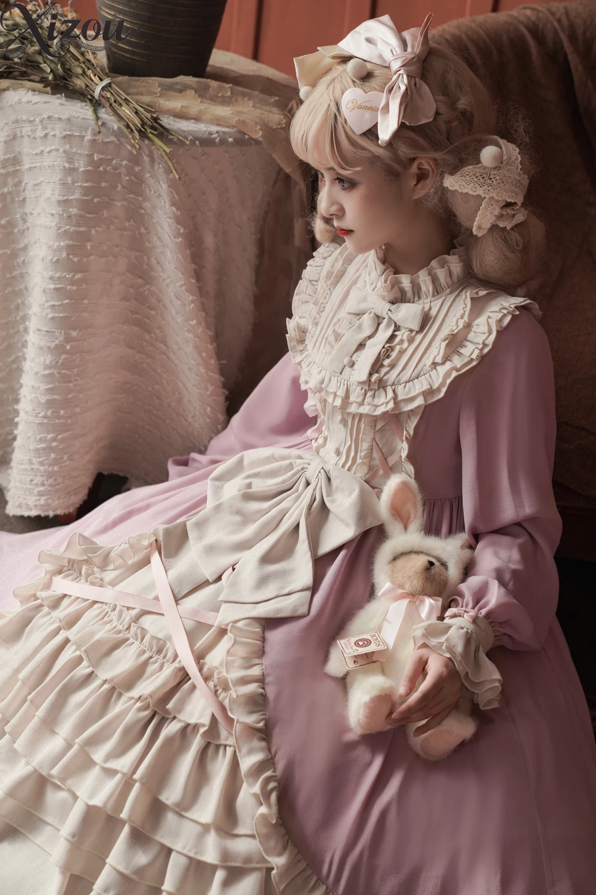 オリジナルフレンチスタイルエレガントプリンセスロリータドレスファッションボールガウン女性のミッドレングス長袖ドレス秋冬