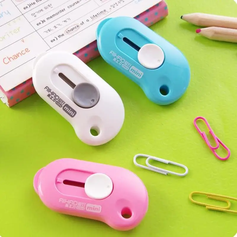 1Pcs น่ารักแบบพกพา Utility มีดตัดกระดาษตัดกระดาษมีดโกนใบมีดสำนักงานเครื่องเขียน
