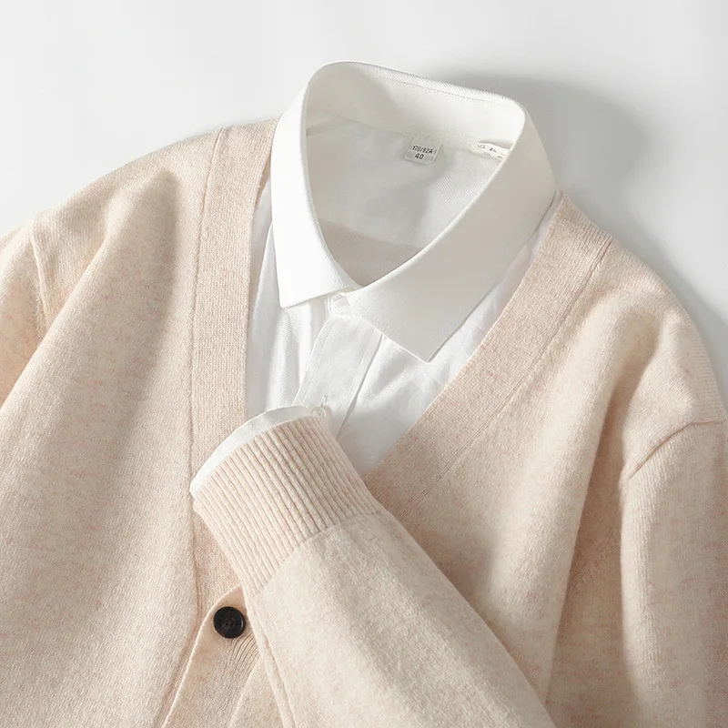 เสื้อคาร์ดิแกนถักสำหรับผู้ชาย สไตล์ลำลอง ทรงหลวม คอวี ติดกระดุม ผ้าเนื้อนุ่ม บางปานกลาง แขนยาว เหมาะสำหรับฤดูใบไม้ผลิและฤดูใบไม้ร่วง