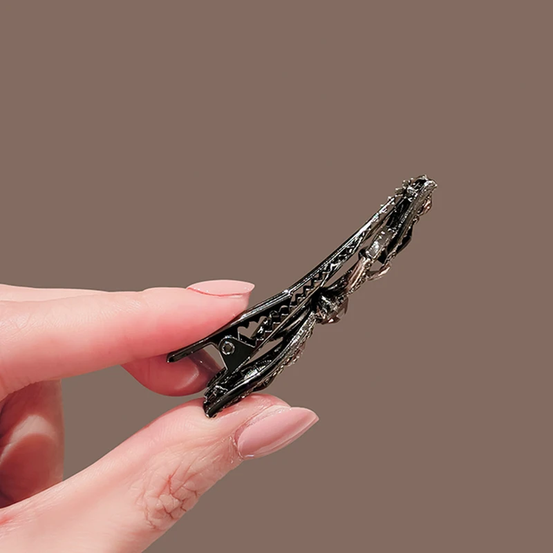 High-end Lila Kristall Strass Hohl Bogen Haarnadel frauen Pony Seite Clip Entenschnabel Clip Einfache Koreanische Stil Haar zubehör – Detail 4