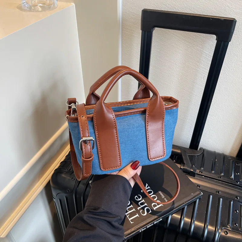 

2025 Large Capacity Women's Handbag Crossbody Bag New Trendy Commute Tote