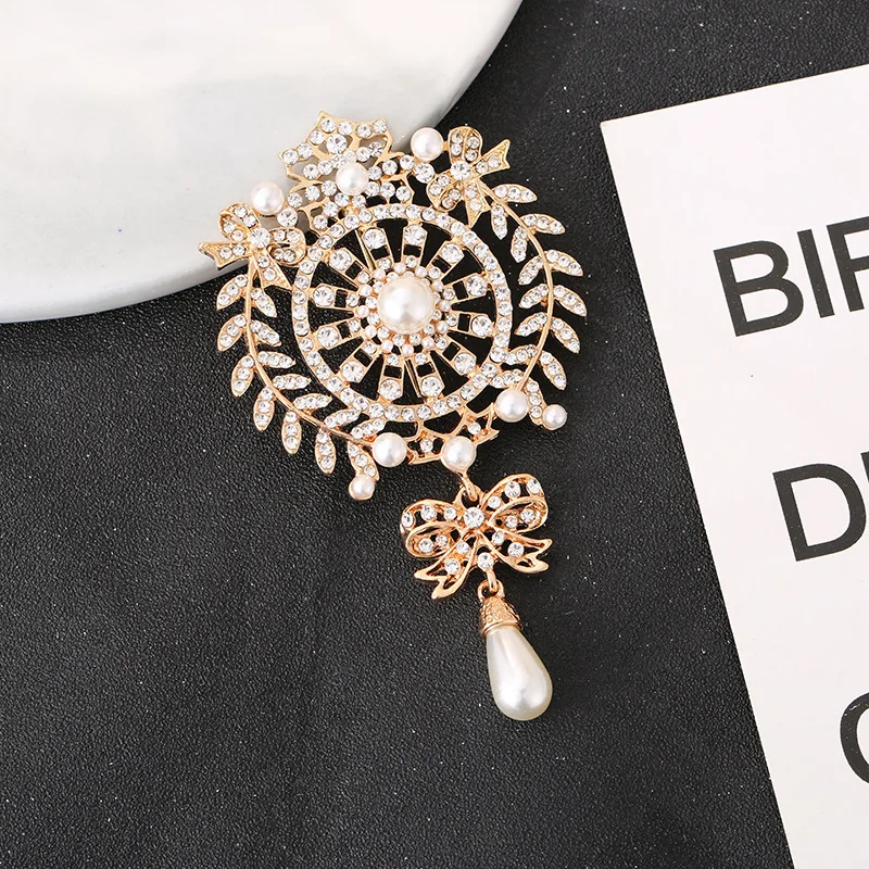 Gold Colour Rhinestone Crystal Flower Brooches For Women Fashion Drop Pearl Brooch Pins Wedding Bridal Party Charm Jewelry Gifts