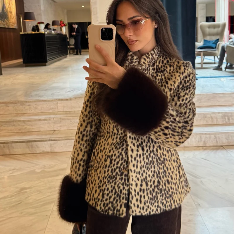 Women Spotted Print Faux Fur Jacket Stand Collar Contrast Fluffy Cuffs Slim Waist Fit Coat Vintage Chic Winter Ladies Outerwear