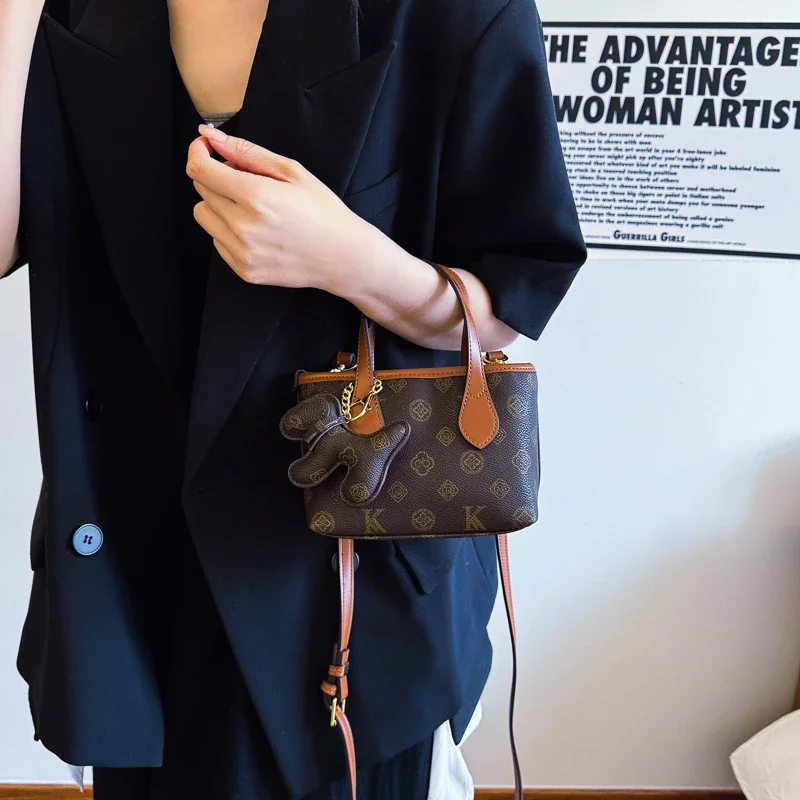

Fashionable Women's Tote Bag Luxury Leather Crossbody Shoulder Handbag Designer Brand Elegant Ladies Purse