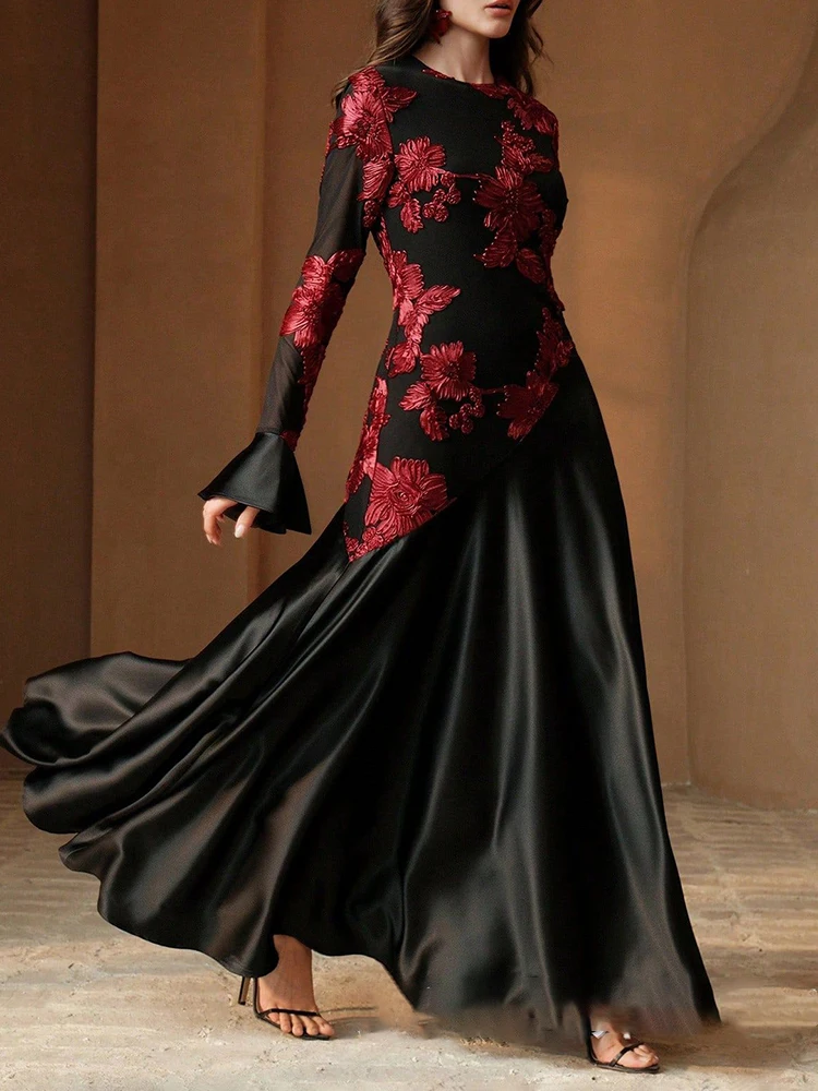 Abiti a vita alta con temperamento Abito da sera in raso con ricamo o-collo vintage Abito elegante a pieghe da donna con maniche svasate