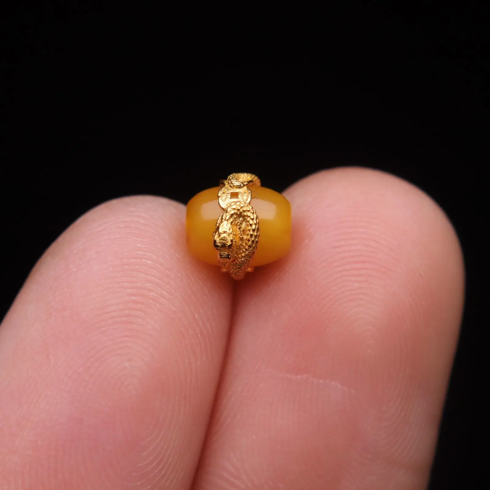 Chinese Style Auspicious Year Of The Snake Luck Bringing Silver Gold Plated Natural Amber Beeswax Barrel Loose Bead For Diy Brac