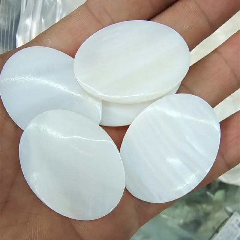 4PCS Nature White Shell Pendants Mother Of Pearl Oval Shape Good Quality 40X30MM Thickness 2MM For Women\'s Pendants Making Parts