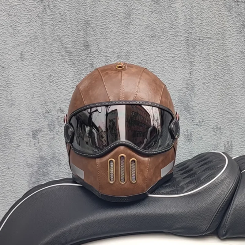 

Senior Cortical Shell Fiberglass Motorcycle Pig Nose Full Helmet DOT Certified Lightweight Structure Enhanced Riding Experience