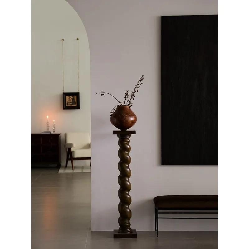 Medieval base spiral sculpture table pillar landing wabi-sabi art ornament