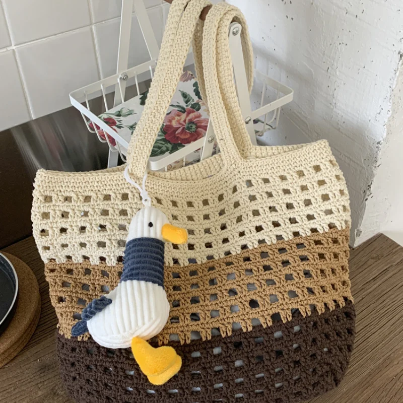 

Large Capacity Woven Bag Summer Beach Vacation Women Beach Bag Versatile Contrasting Color Stripes Commuting Single Shoulder Bag