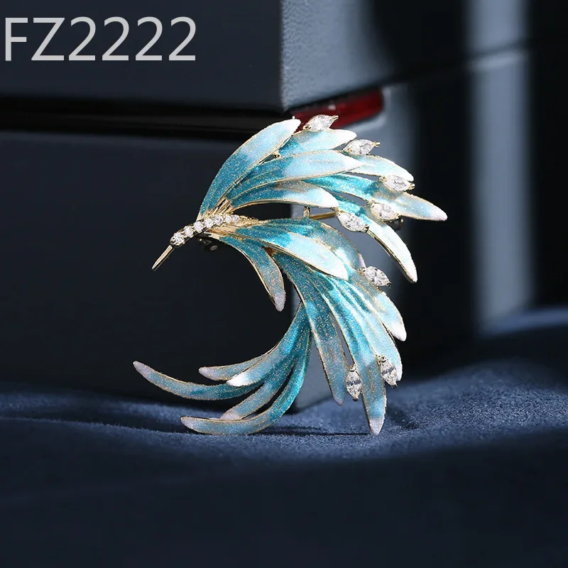 

Dynasty retro style Chinese style gradual change feather brooch