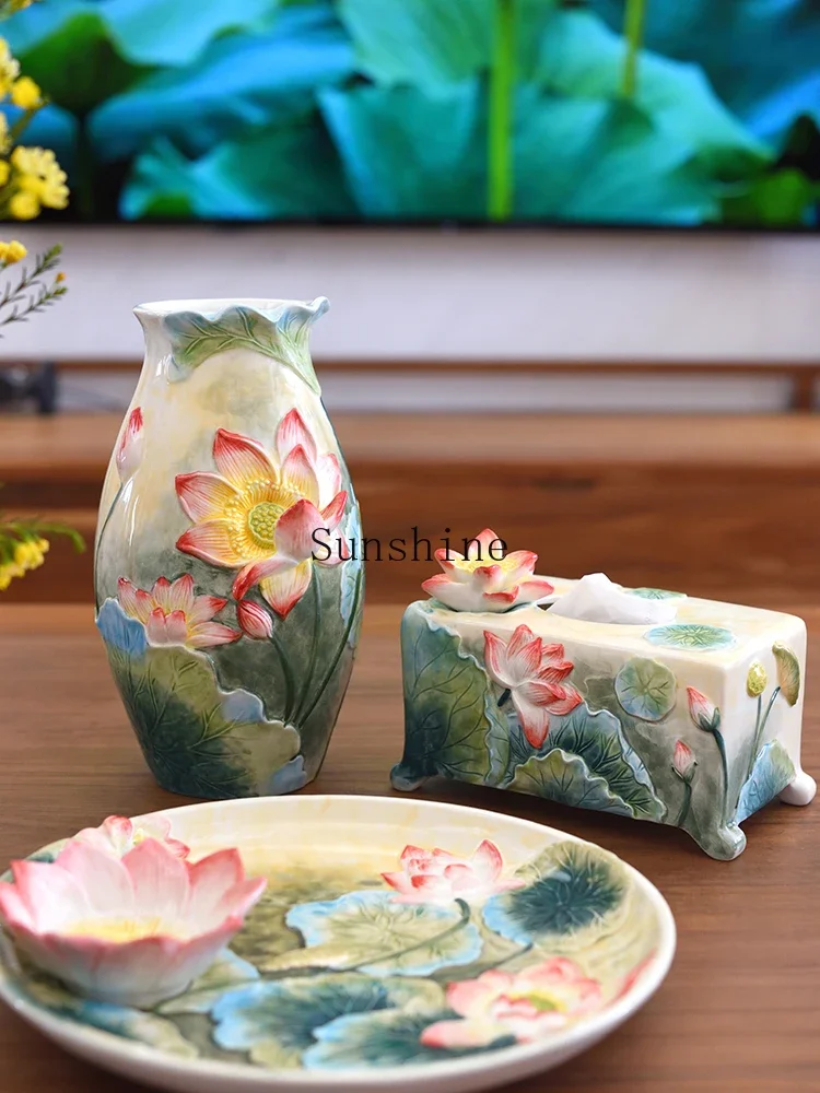 Ceramic lotus vase drawing carton jewelry decoration