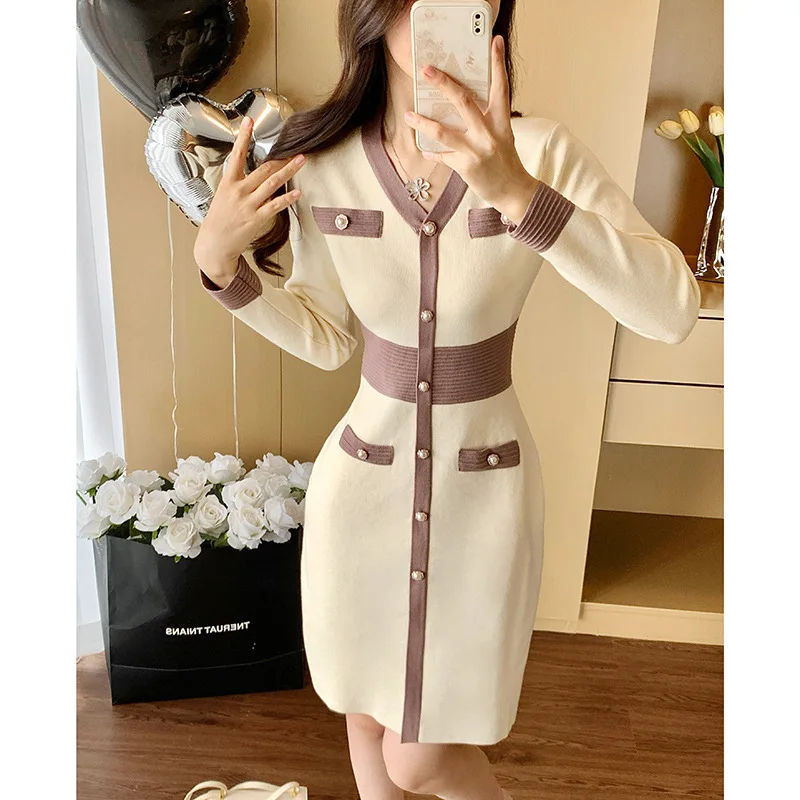 

Women's Color blocked Knitted Dress 2026 New Spring and Autumn Small Fragrant Style V-neck Waist