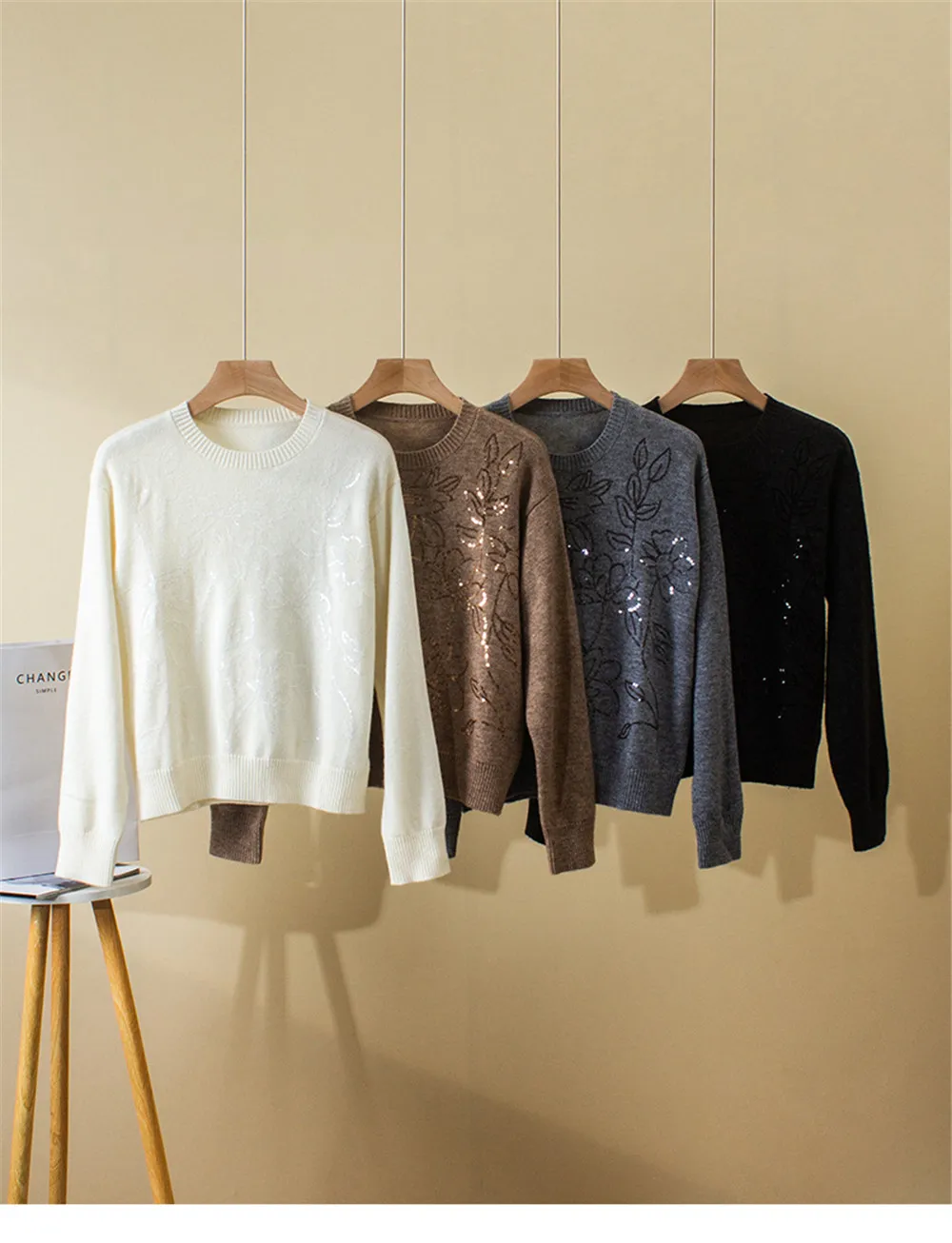 

Women's Autumn And Winter New 100% Wool Knitted Round Neck Loose Heavy Embroidery Sequin Long Sleeved Pullover Sweater