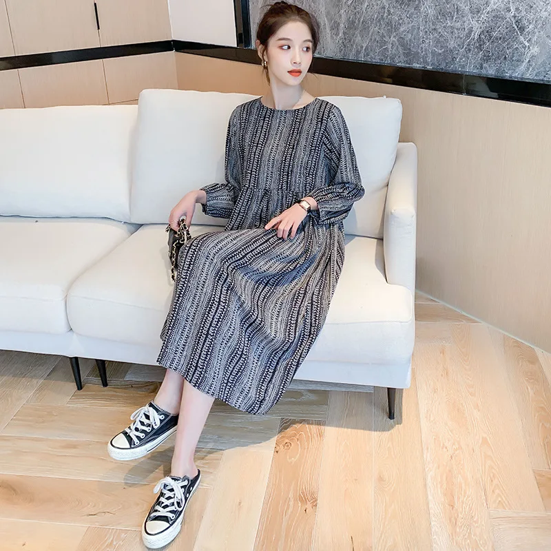 Spring Maternity Chiffon Lactation Dress Vintage O-Neck Pregnant Women Nursing Dress with Long Sleeves Breastfeeding Dress Loose