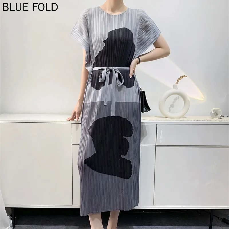 

MIYAKE-Pleated Printed Dress for Women, Loose, Large Size, Slimming, Mid-length, PLEATS, Elegant, Summer