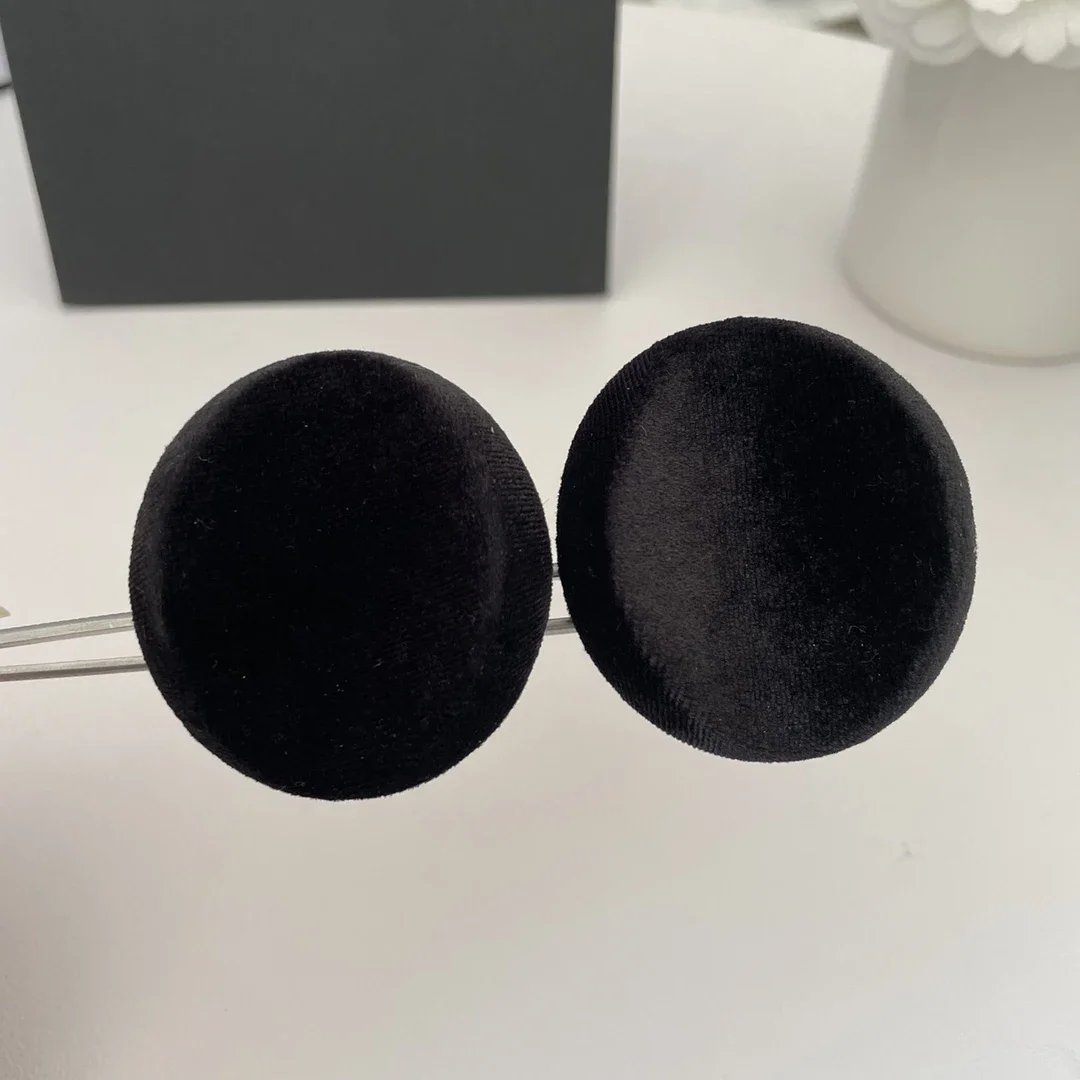 Fashion Europe Designer Velvet Black Circular Large Ear Clip Luxury Earring Women Jewelry Trend