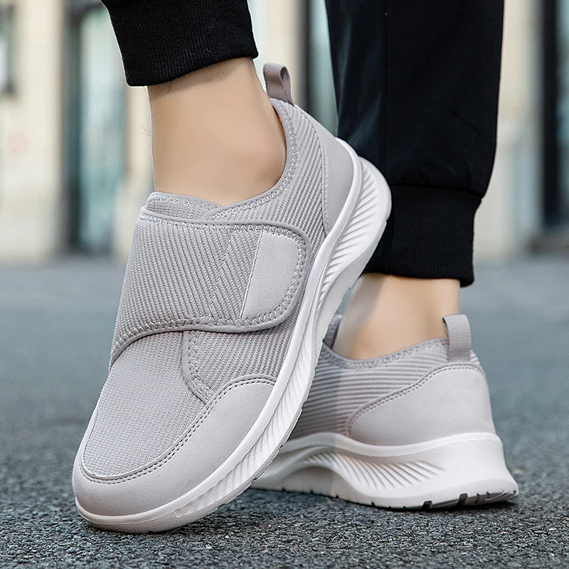 

Women's Anti-slip Walking Shoes Soft-soled Velcro Autumn And Winter Mesh Shoes Breathable And Casual Unisex