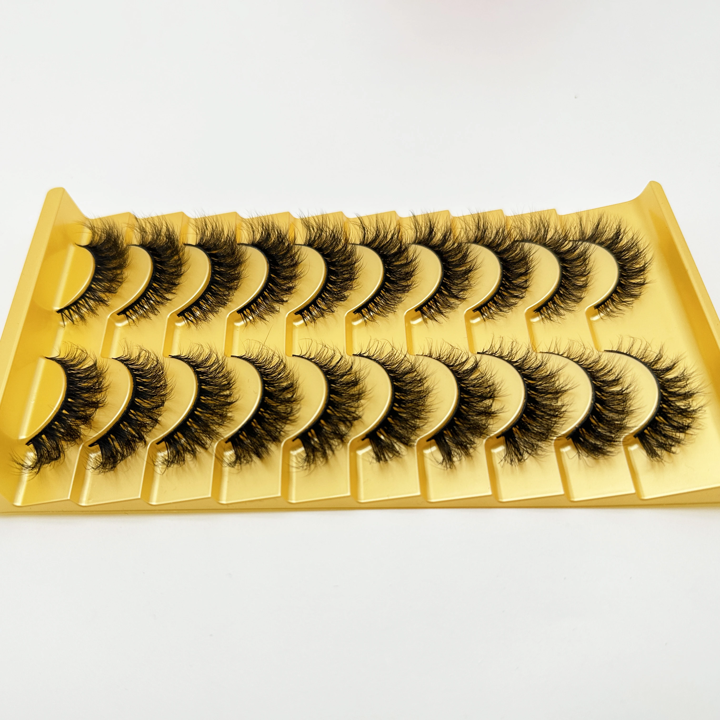 10 pairs of natural fluffy D-curly messy long holiday eyelashes, showcasing a gorgeous and charming sexy appearance