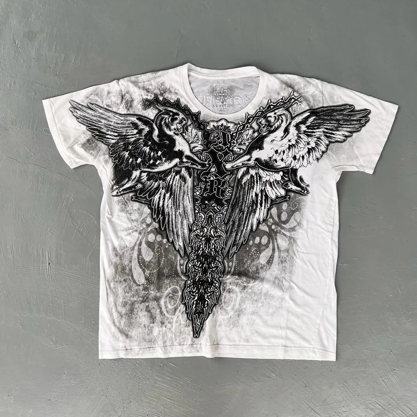 

Винтажная белая футболка Xzavier с рисунком крылатого зверя и креста, топ в стиле ретро-панк