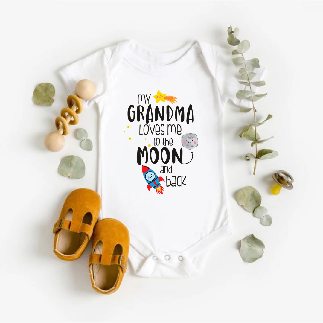 

My Grandma Loves Me To The Moon and Back Baby Bodysuit Cute Newborn Baby Rompers Short Sleeve Bodysuits Baby Boy Girl Clothes