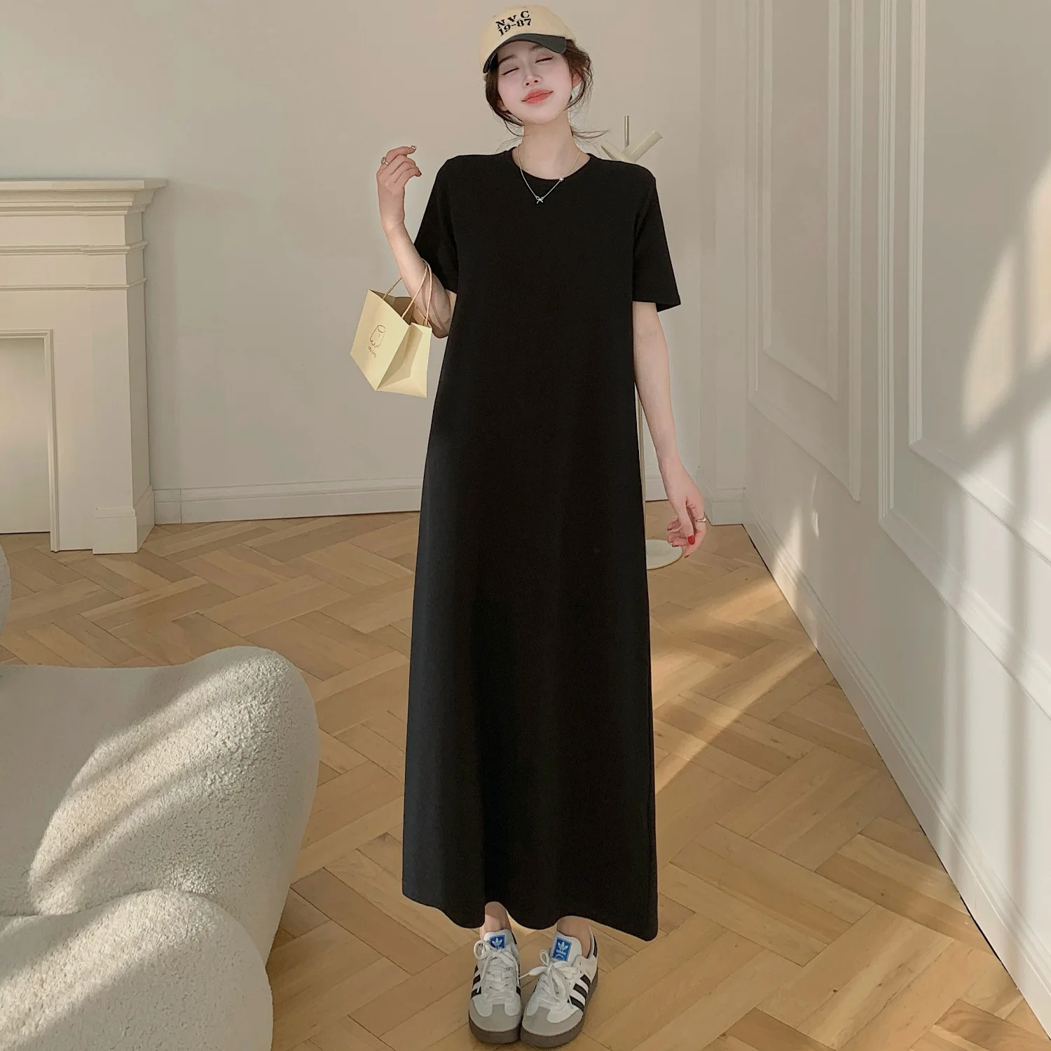 فستان صيفي فضفاض مقاس كبير برقبة دائرية تي شيرت فساتين طويلة رداء Elbise بأكمام قصيرة على الطراز الكوري فستان نسائي أسود سادة