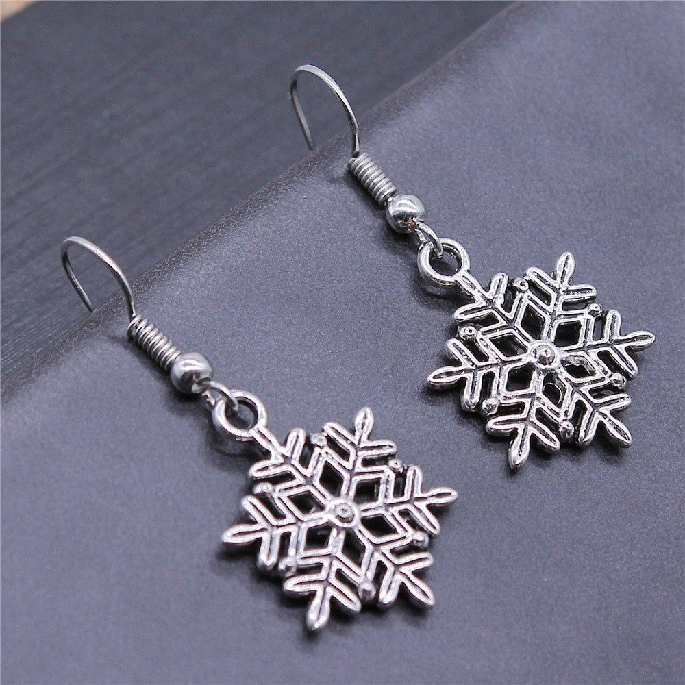 Vintage Antique Silver Color 22x16mm Snowflake Charms Drop Earrings Fit Women Party Gift Jewelry Handcrafts